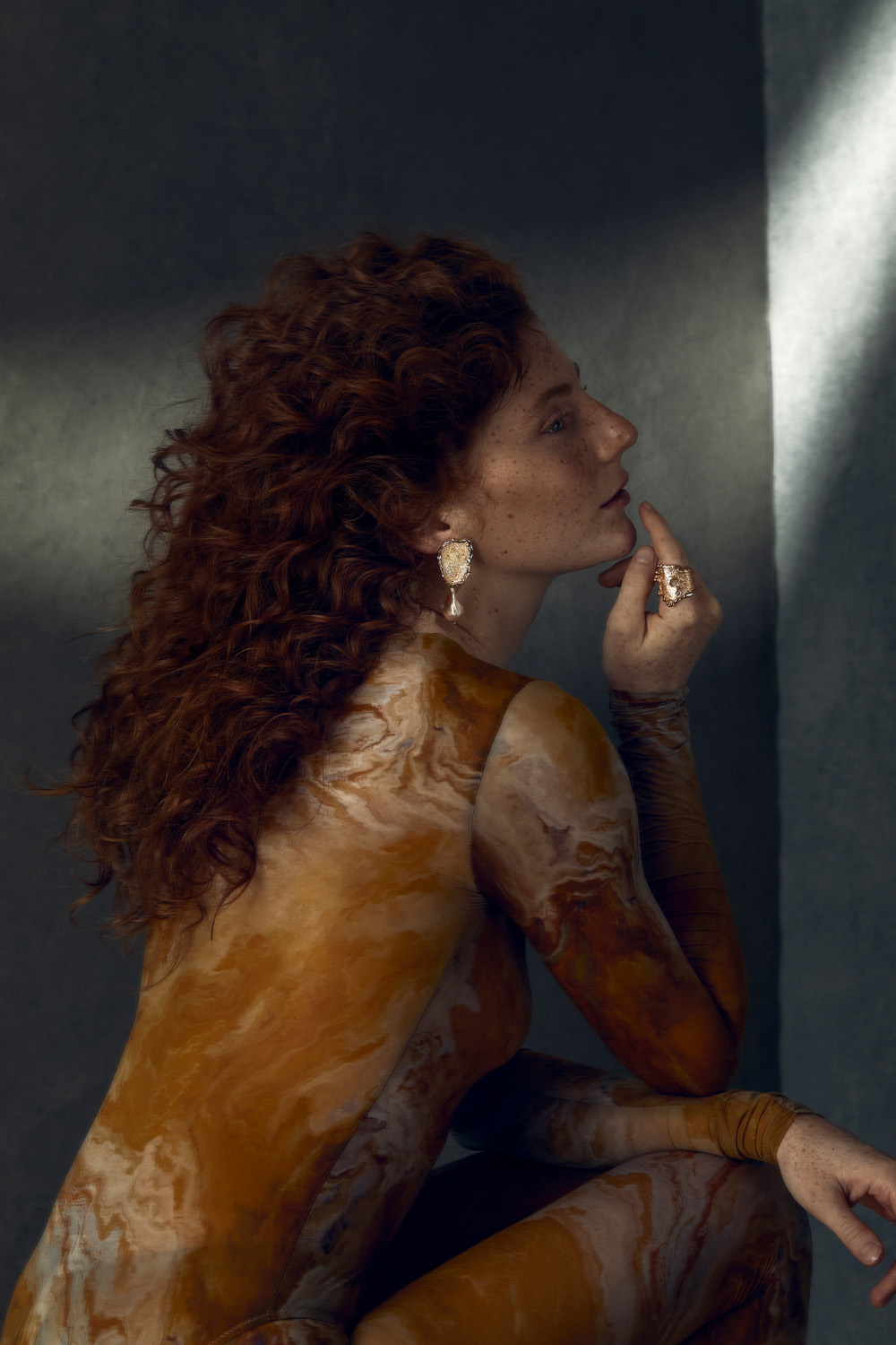 Agence Photographie de bijoux luxueux haut de gamme editorial, campagne de marque bijoux raffinés