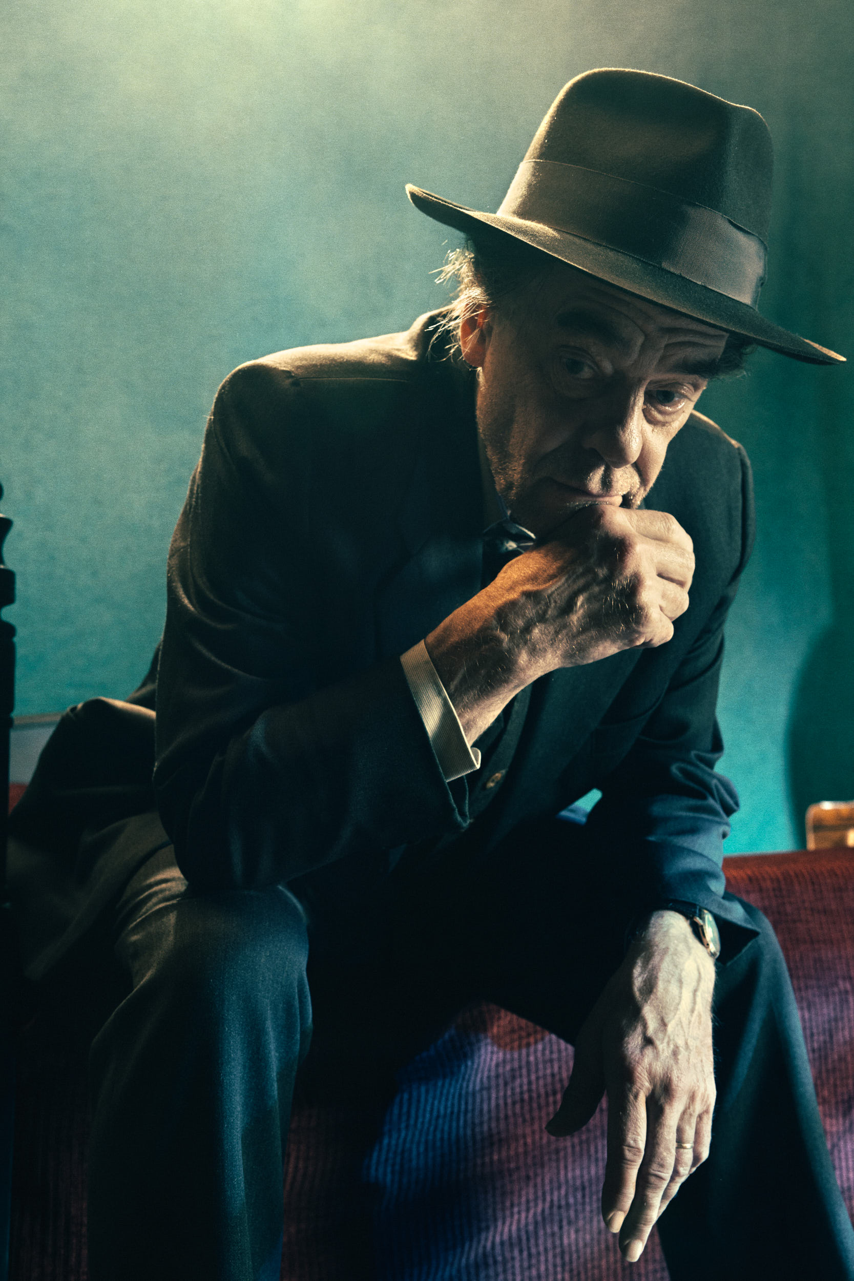 Photographie editorial acteur pensif theatre The death of a salesman - stratford festival - par Dariane Sanche